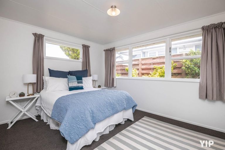 Photo of property in 11 Lenox Grove, Johnsonville, Wellington, 6037