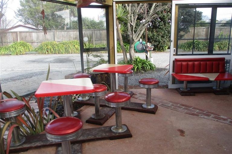 Photo of property in 302 Pages Road, Wainoni, Christchurch, 8061