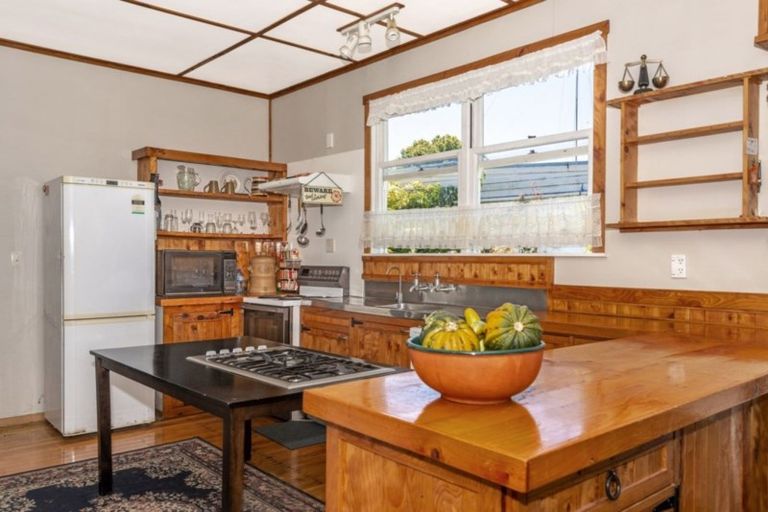 Photo of property in 15 Ioapa Road, Te Karaka, 4022