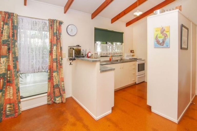 Photo of property in 14 Falls View Road, Haruru, 0204