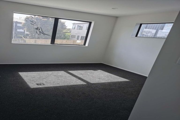 Photo of property in 22e Tui Crescent, Manurewa, Auckland, 2102