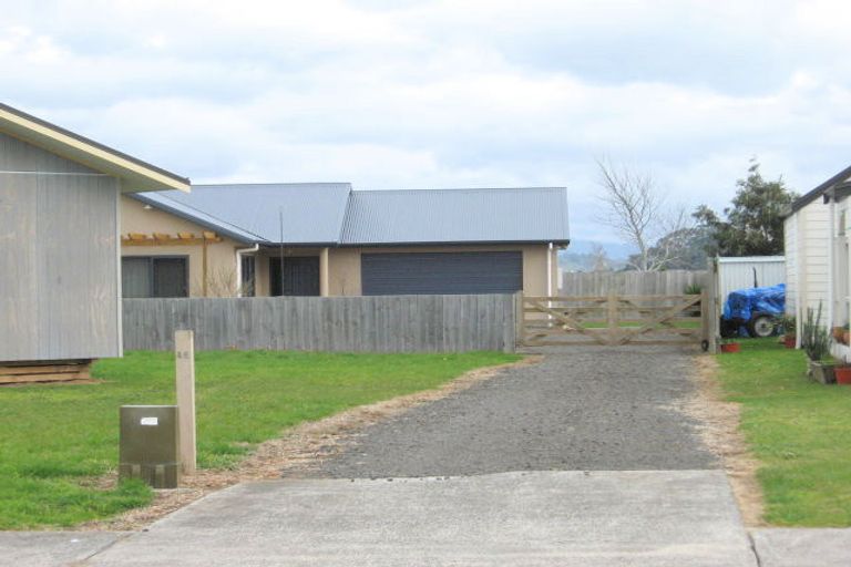 Photo of property in 48 Whitby Avenue, Whitianga, 3510