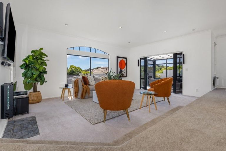 Photo of property in 6 Mariners Way, Whitby, Porirua, 5024