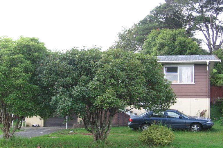 Photo of property in 68 Chilcott Road, Henderson, Auckland, 0612