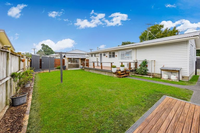 Photo of property in 2/40 Laurie Avenue, Papakura, 2110