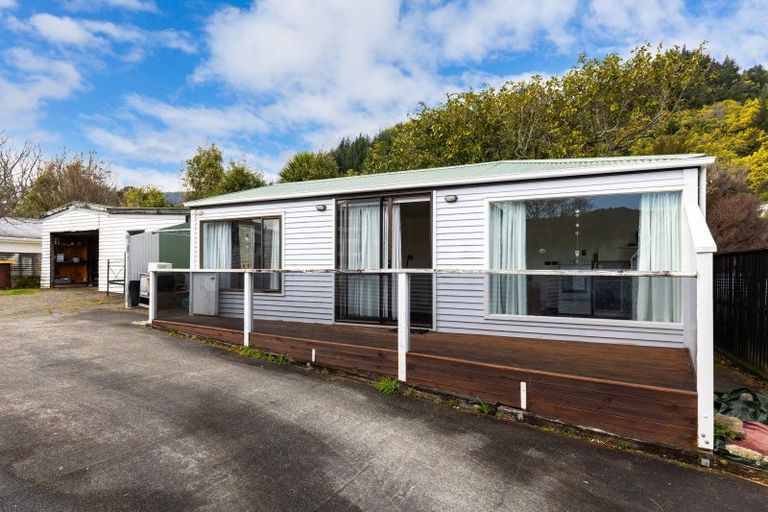 Photo of property in 146a Waikawa Road, Picton, 7220