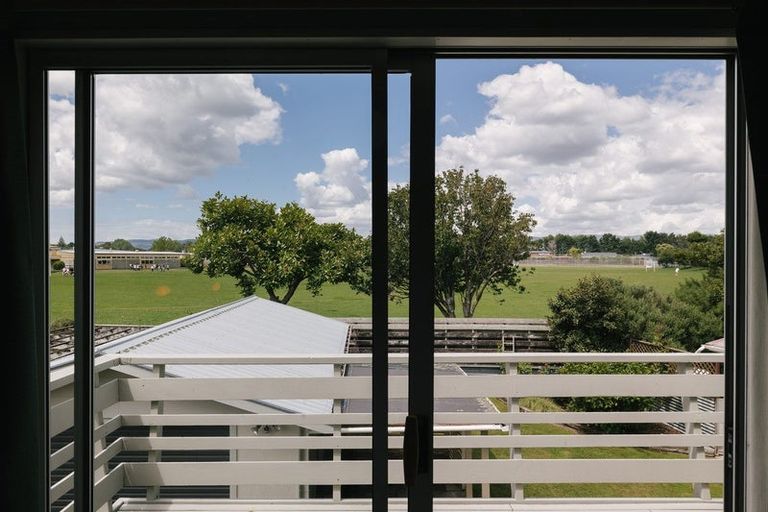 Photo of property in 53 Wikiriwhi Crescent, Awapuni, Palmerston North, 4412