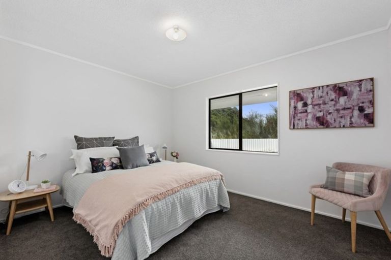 Photo of property in 100 Gillespies Road, Birchville, Upper Hutt, 5018