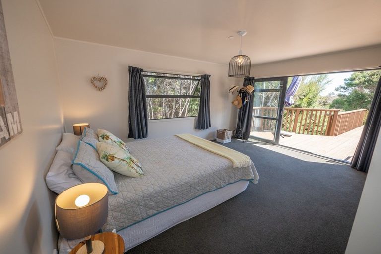 Photo of property in 97 Stratford Drive, Cable Bay, 0420