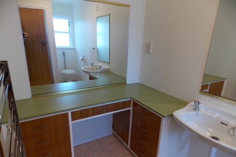 Photo of property in 78 Tauhinu Road, Miramar, Wellington, 6022