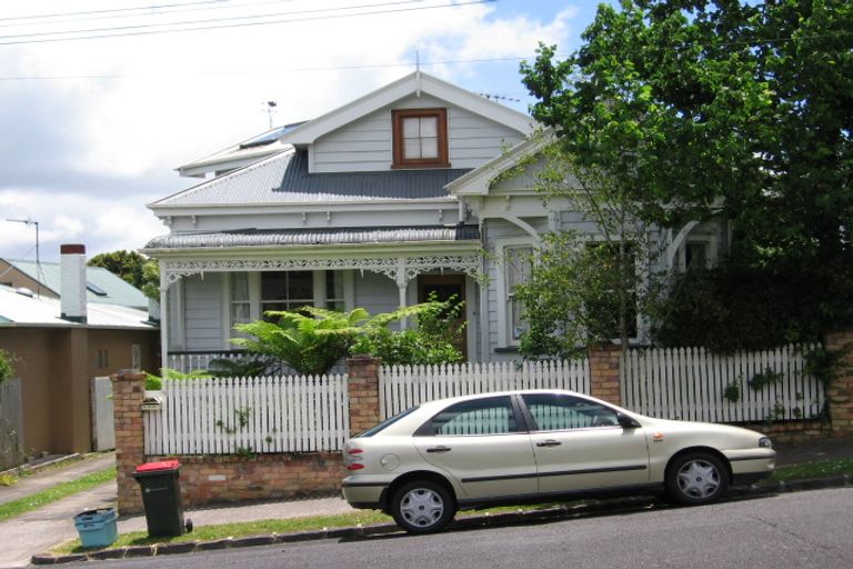 Photo of property in 9 Stanmore Road, Grey Lynn, Auckland, 1021