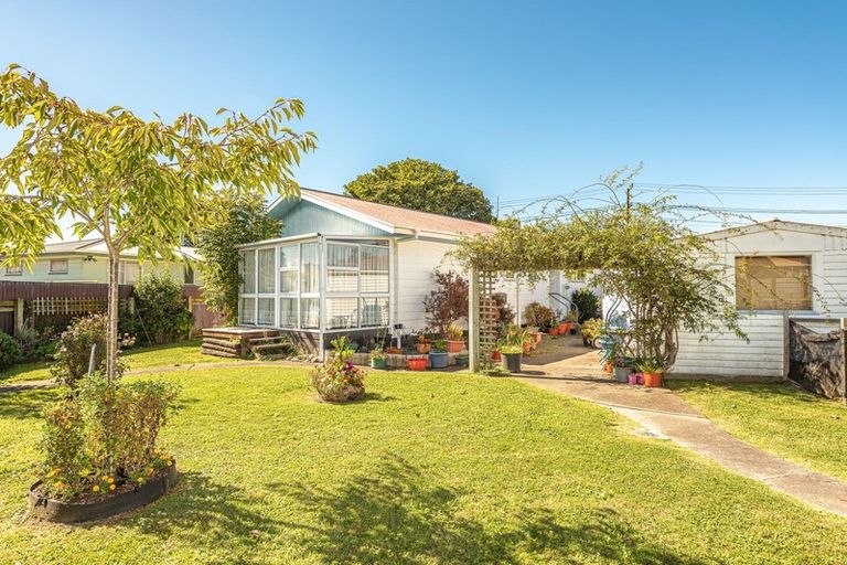 Photo of property in 27 Ward Street, Aramoho, Whanganui, 4500