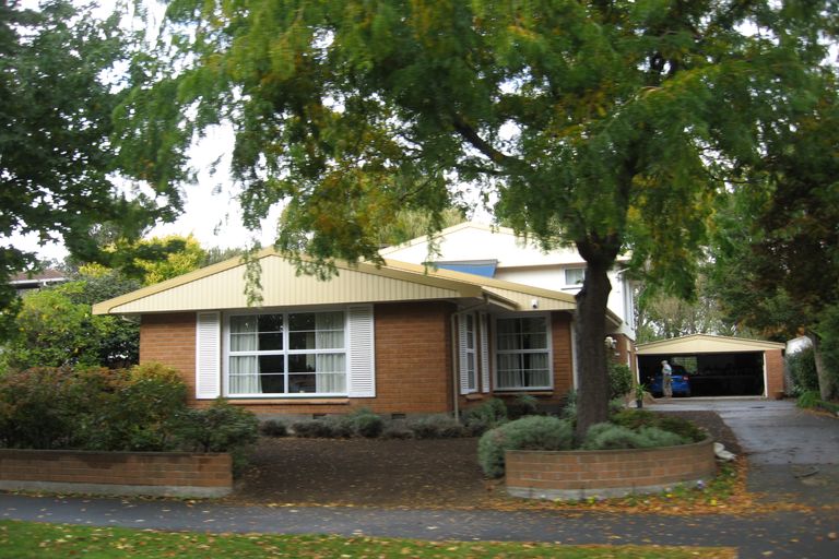 Photo of property in 27 Parkstone Avenue, Ilam, Christchurch, 8041