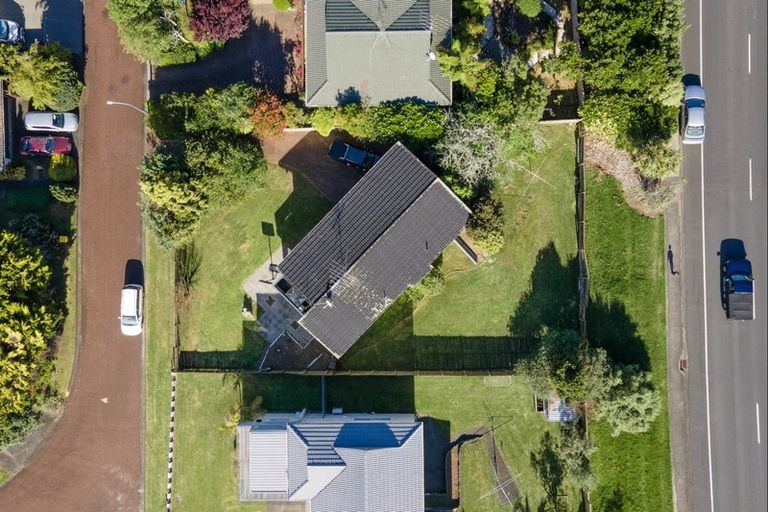 Photo of property in 19 Endymion Place, Half Moon Bay, Auckland, 2012