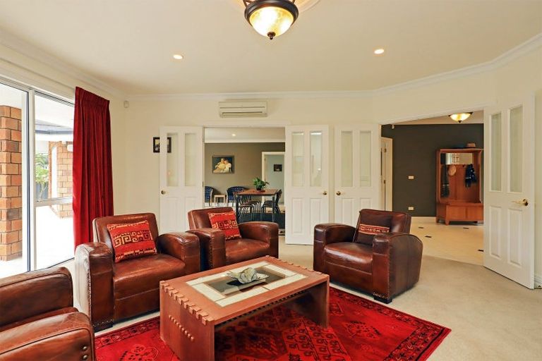 Photo of property in 109 Kent Terrace, Taradale, Napier, 4112
