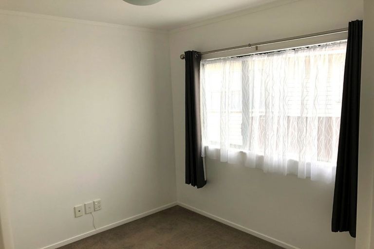 Photo of property in 18 Reelick Avenue, Pakuranga Heights, Auckland, 2010