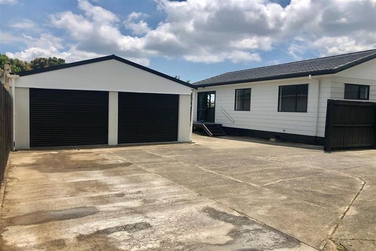 Photo of property in 471 Massey Road, Mangere East, Auckland, 2024