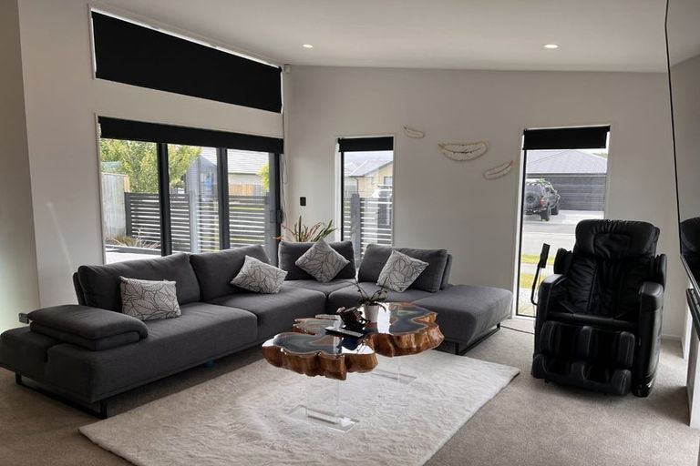 Photo of property in 24 Sarikei Avenue, Northwood, Christchurch, 8051