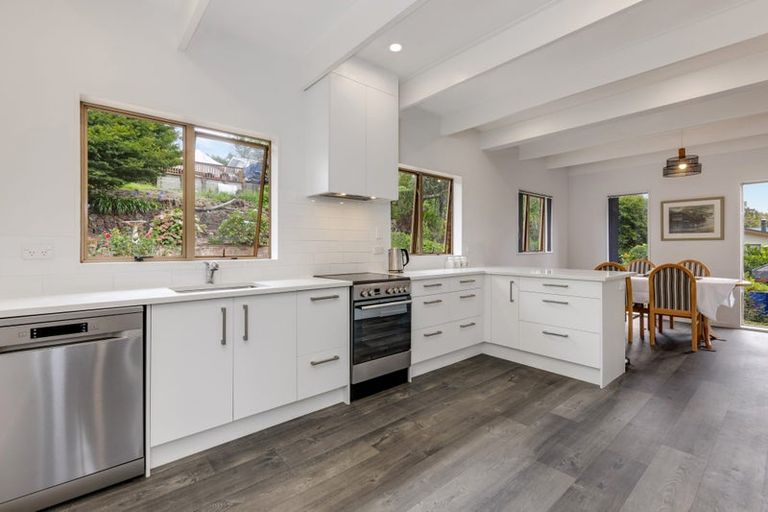 Photo of property in 67 Daffodil Street, Titirangi, Auckland, 0604