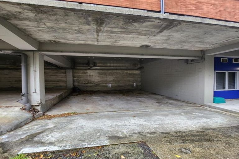 Photo of property in 2/112 Mairangi Road, Wilton, Wellington, 6012