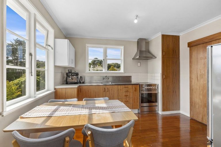 Photo of property in 9 Stephen Street, Johnsonville, Wellington, 6037