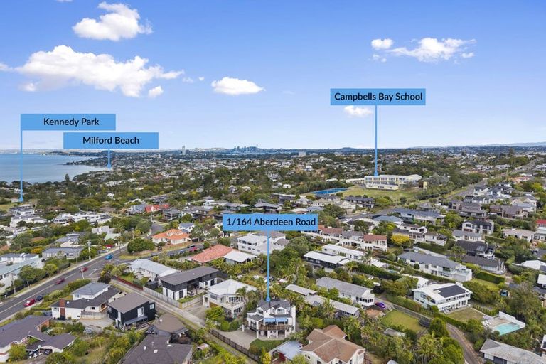 Photo of property in 1/164 Aberdeen Road, Campbells Bay, Auckland, 0620