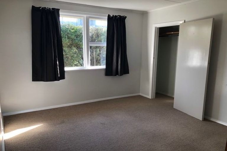 Photo of property in 74 Brandon Street, Featherston, 5710