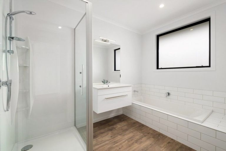 Photo of property in 9 Isthmus Place, Lake Hawea, Wanaka, 9382