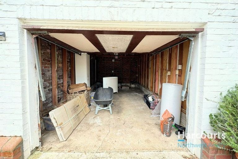 Photo of property in 86 Tawa Road, Kumeu, 0891