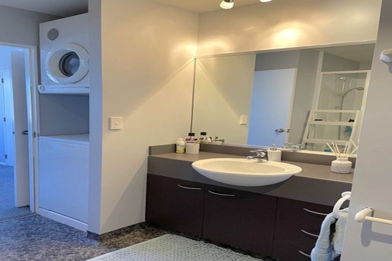 Photo of property in St Peters Apartments, 7d/192 Willis Street, Te Aro, Wellington, 6011