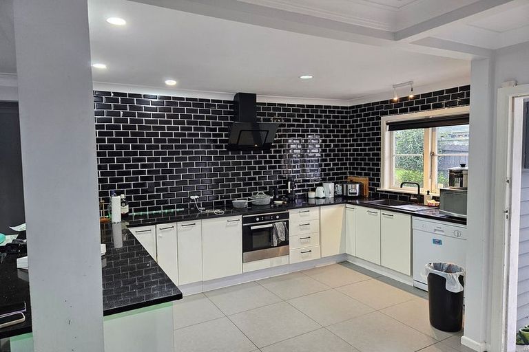 Photo of property in 36 Puriri Road, Manurewa, Auckland, 2102