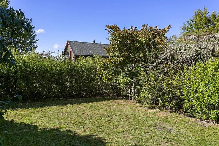 Photo of property in 16 Brunette Drive, Acacia Bay, Taupo, 3330