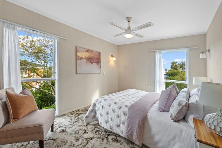 Photo of property in 10a Jaemont Avenue, Te Atatu South, Auckland, 0610