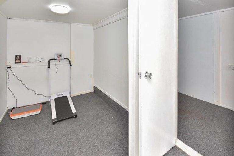 Photo of property in 10 Harford Place, Pakuranga Heights, Auckland, 2010