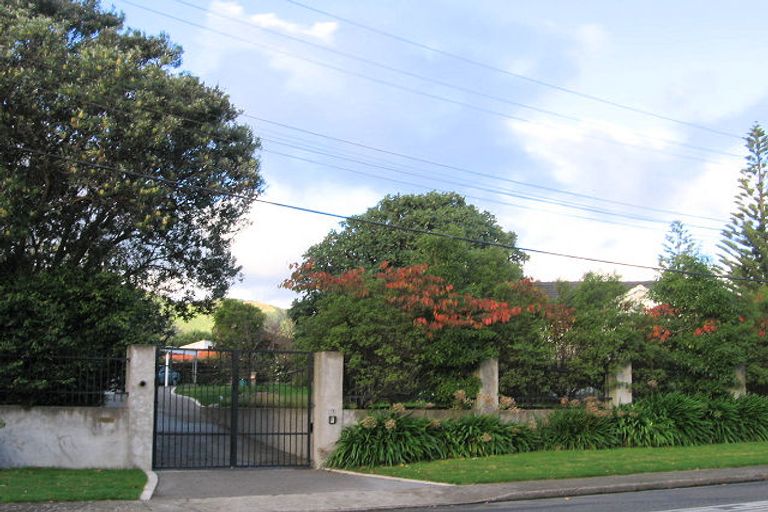 Photo of property in 1 Ngarara Road, Waikanae, 5036