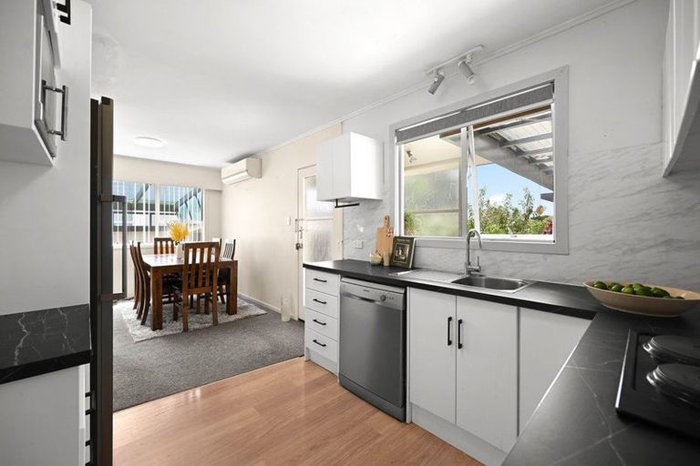 Photo of property in 4 Totara Drive, St Andrews, Hamilton, 3200