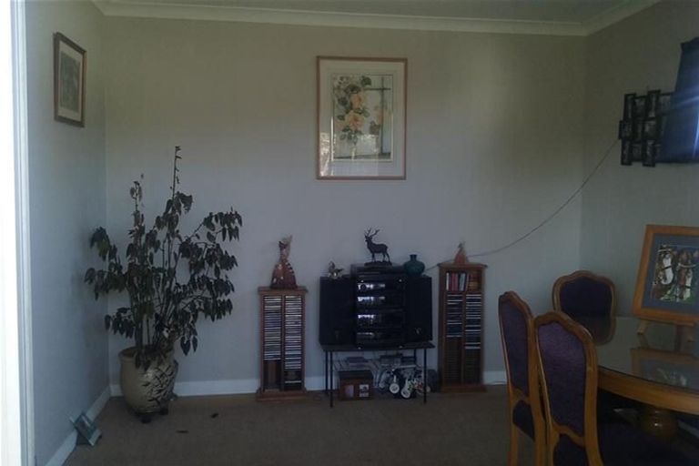 Photo of property in 23 Smith Street, Waverley, 4510