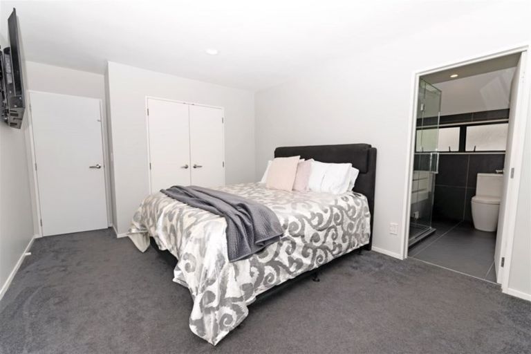 Photo of property in 4/61 Sunrise Avenue, Murrays Bay, Auckland, 0630