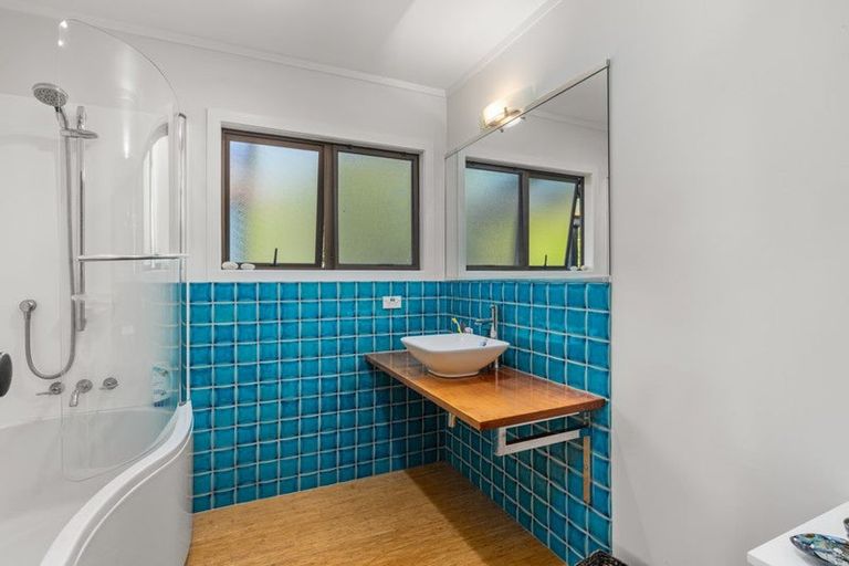 Photo of property in 91 Doves Bay Road, Kerikeri, 0294