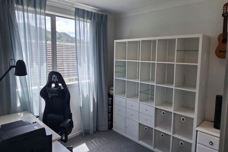 Photo of property in 44a Pine Avenue, Upper Hutt Central, Upper Hutt, 5018