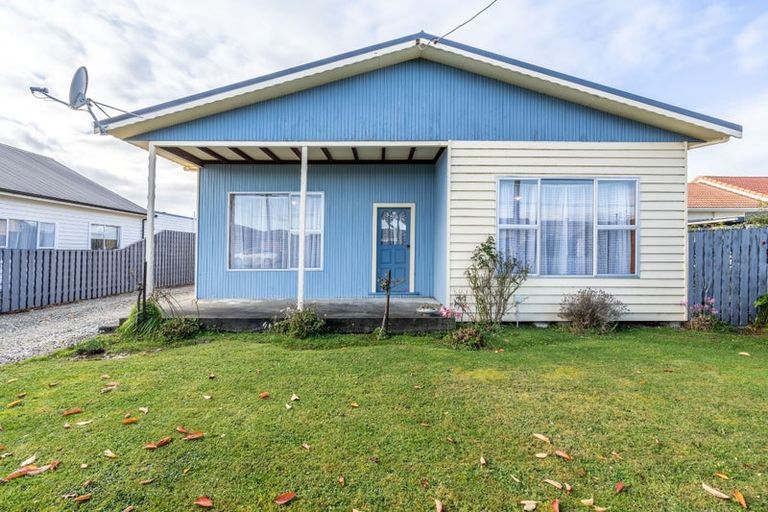 Photo of property in 121 Park Street, Winton, 9720