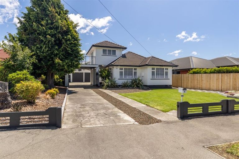 Photo of property in 8 Mappleton Avenue, Burnside, Christchurch, 8053