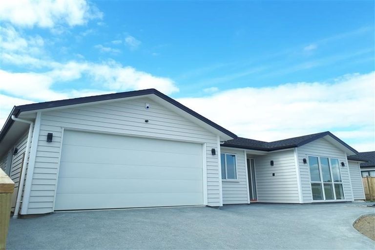 Photo of property in 55 Pitoitoi Drive, Riverhead, 0820