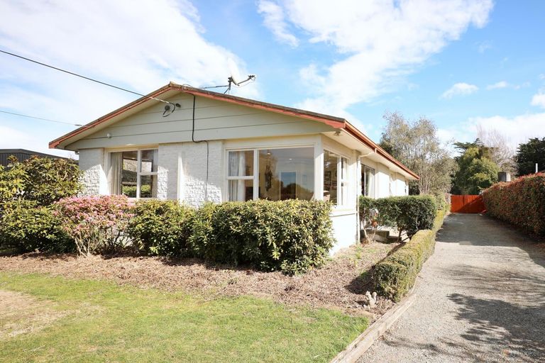 Photo of property in 69 Main North Road, Geraldine, 7930
