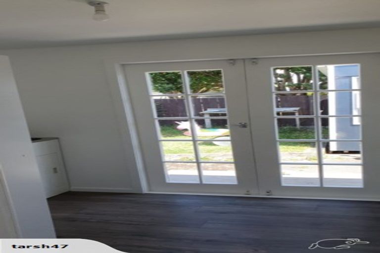 Photo of property in 16 Waimea Road, Waikanae Beach, Waikanae, 5036