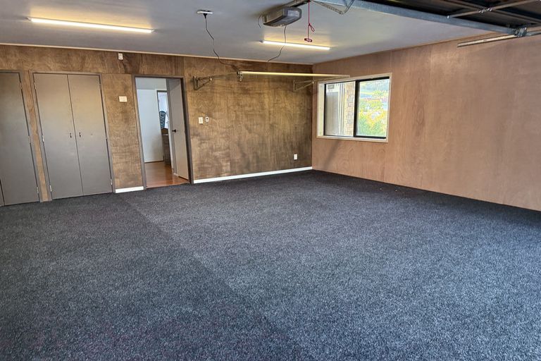 Photo of property in 20 Wallace Road, Ranui, Auckland, 0612