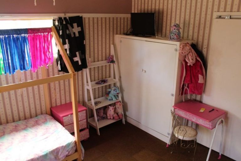 Photo of property in 59 Swinburn Street, Dannevirke, 4930