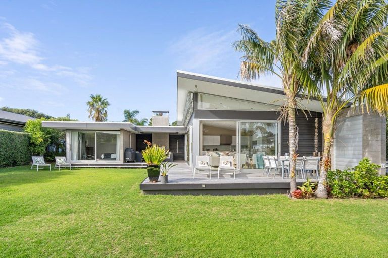 Photo of property in 12 Galbraith Street, Matapouri, Whangarei, 0173