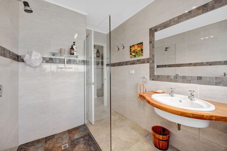 Photo of property in 9 Elizabeth Grove, Stratford, 4332