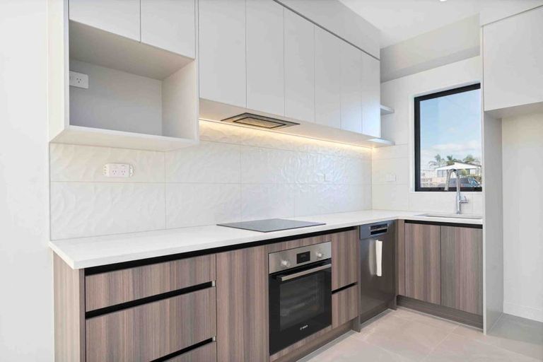 Photo of property in 35 Turret Lane, Hobsonville, Auckland, 0616